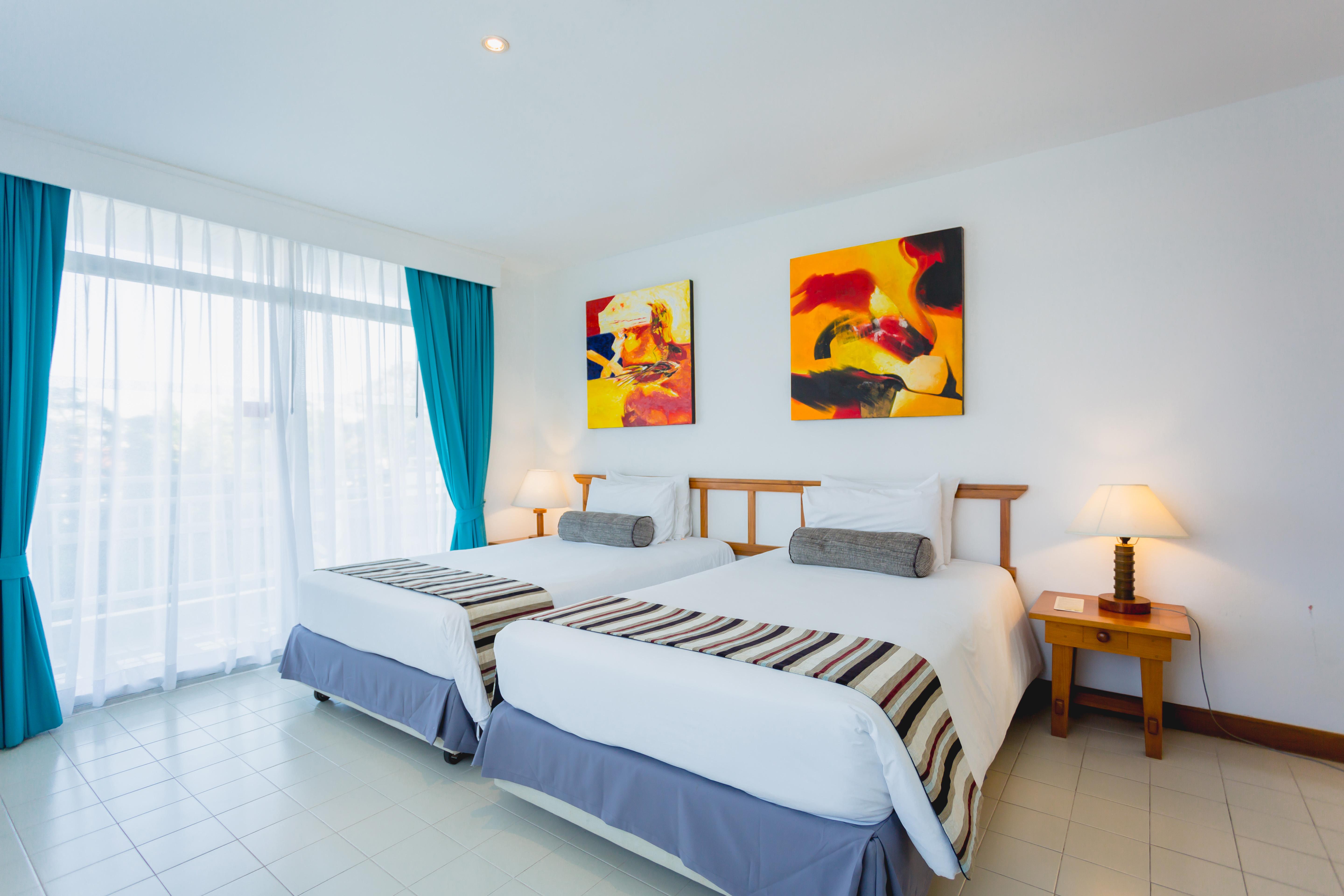 Waterfront Suites Phuket By Centara Karon Εξωτερικό φωτογραφία