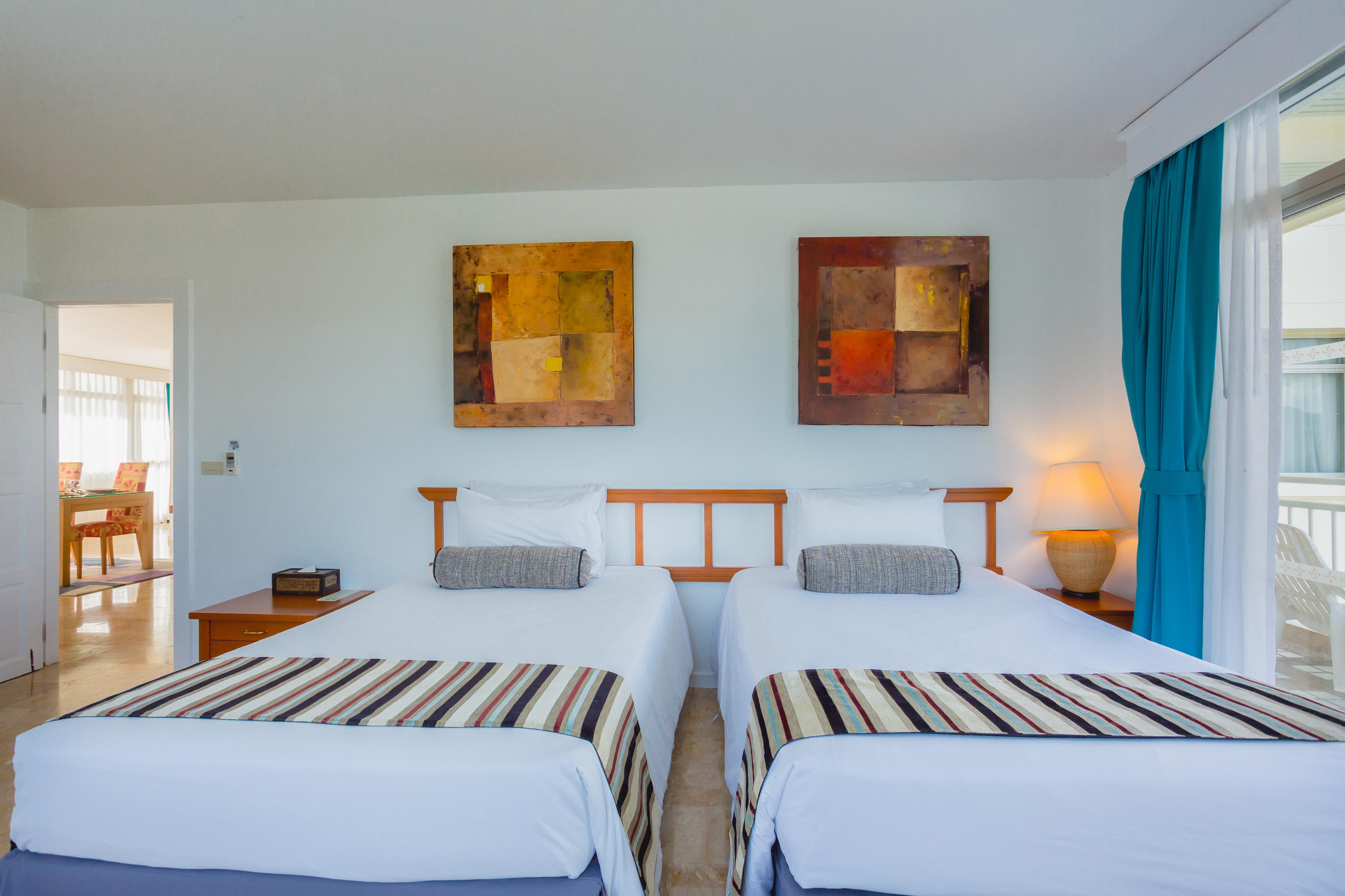 Waterfront Suites Phuket By Centara Karon Εξωτερικό φωτογραφία