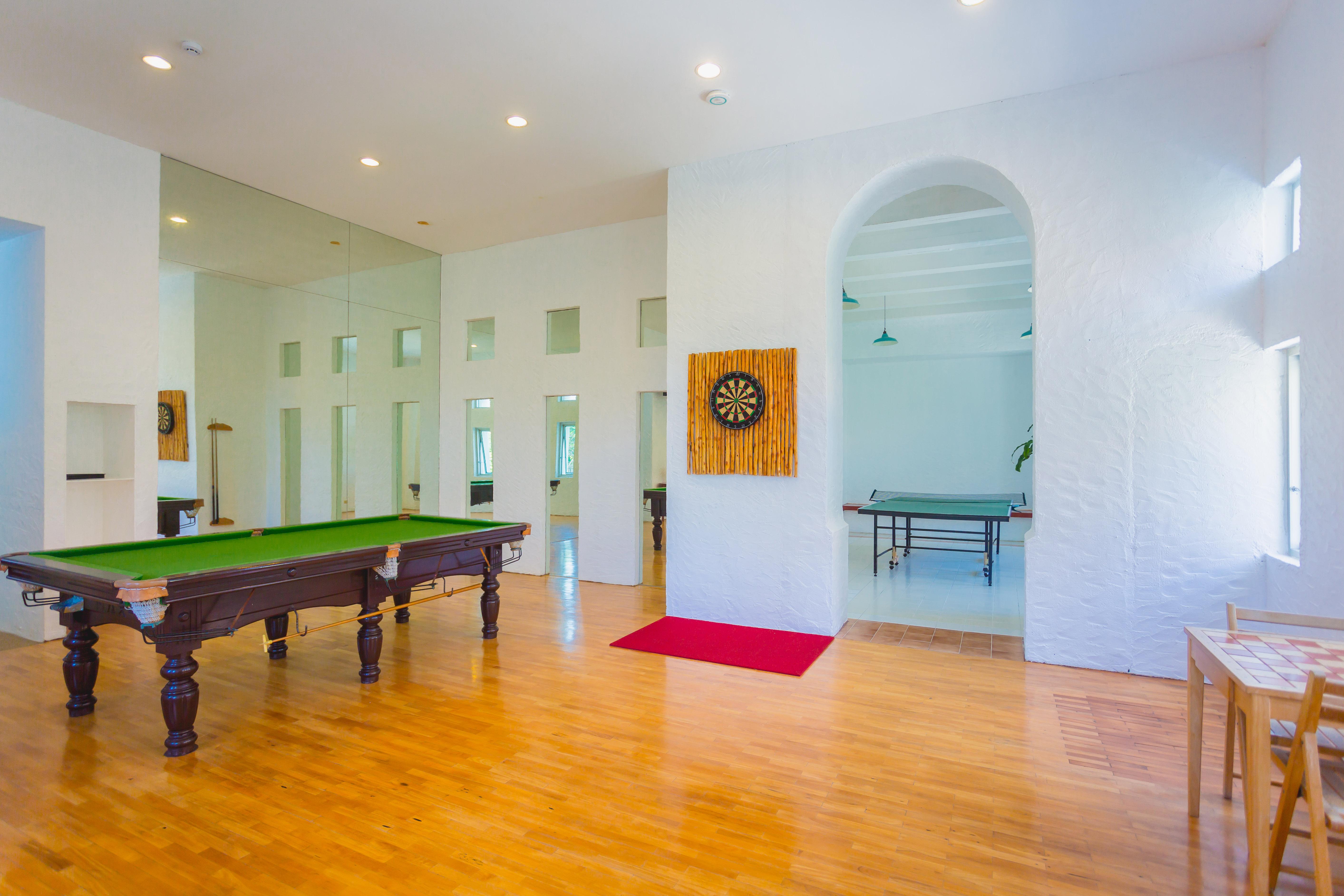 Waterfront Suites Phuket By Centara Karon Εξωτερικό φωτογραφία