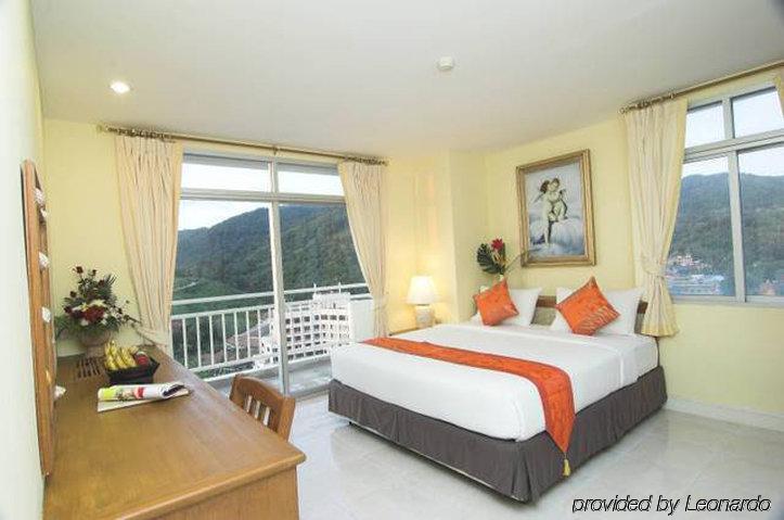 Waterfront Suites Phuket By Centara Karon Εξωτερικό φωτογραφία