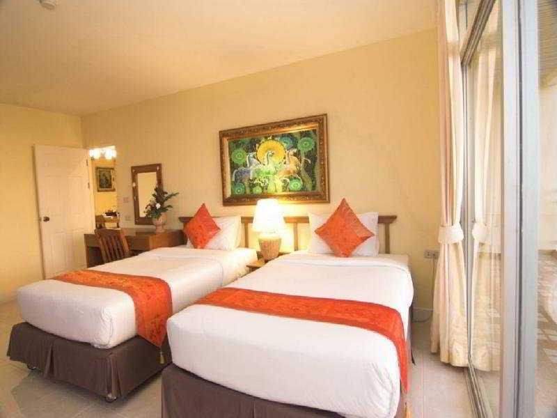 Waterfront Suites Phuket By Centara Karon Εξωτερικό φωτογραφία