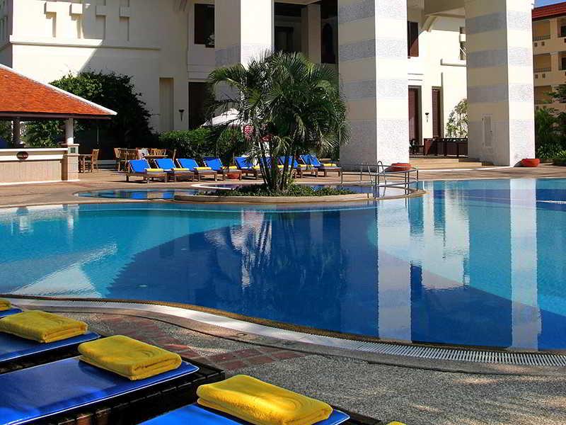 Waterfront Suites Phuket By Centara Karon Εξωτερικό φωτογραφία