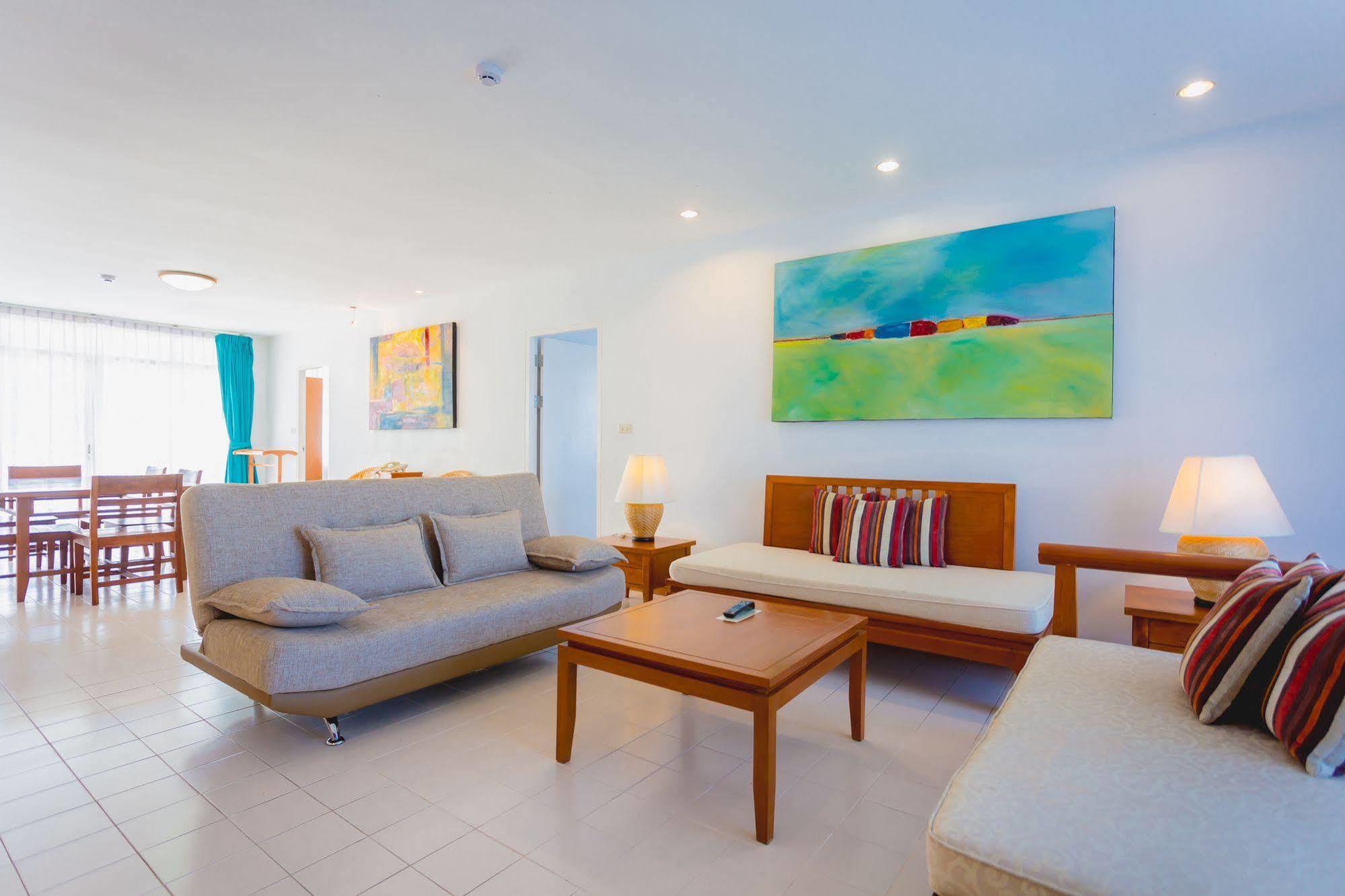Waterfront Suites Phuket By Centara Karon Εξωτερικό φωτογραφία