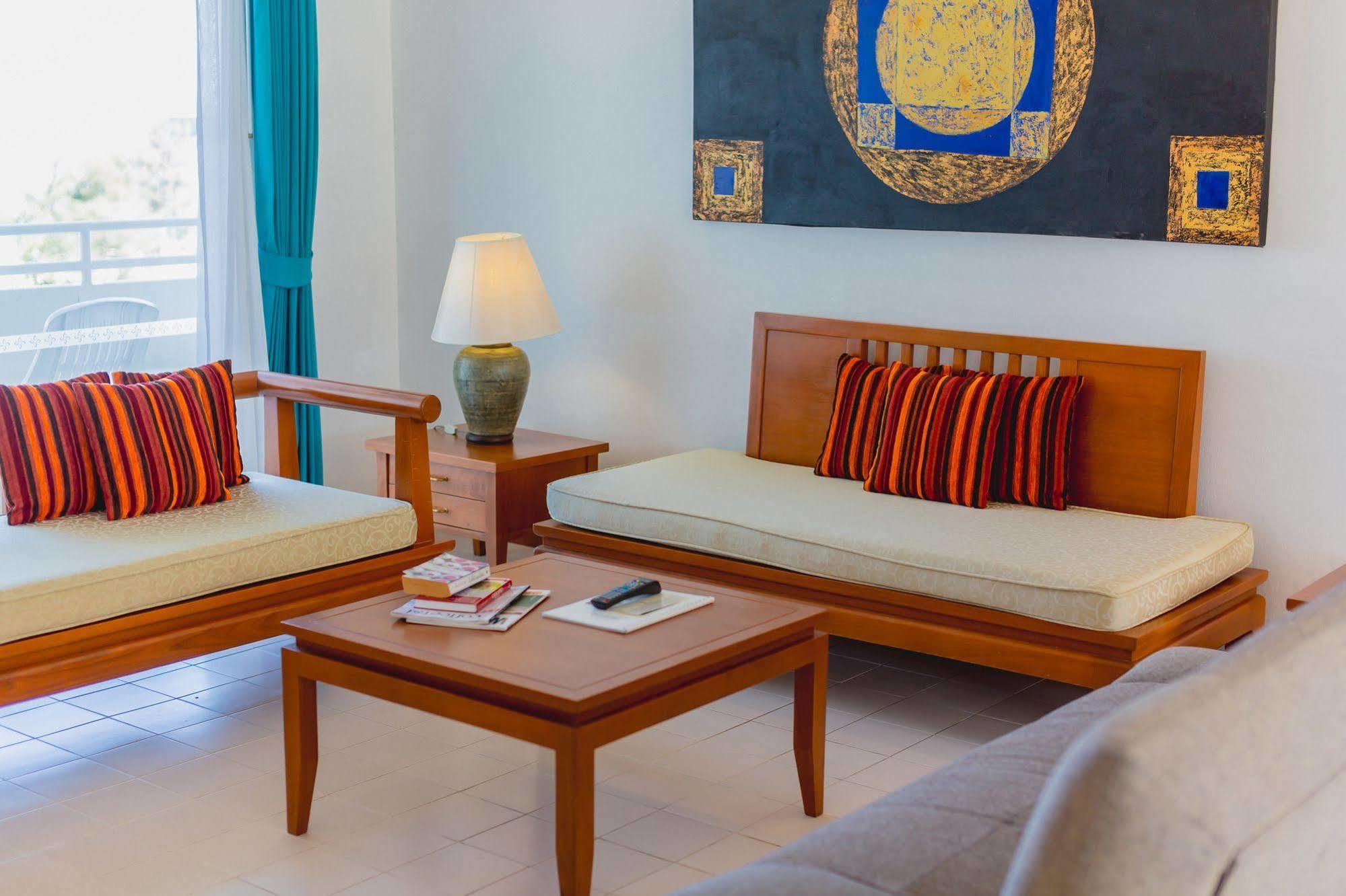 Waterfront Suites Phuket By Centara Karon Εξωτερικό φωτογραφία