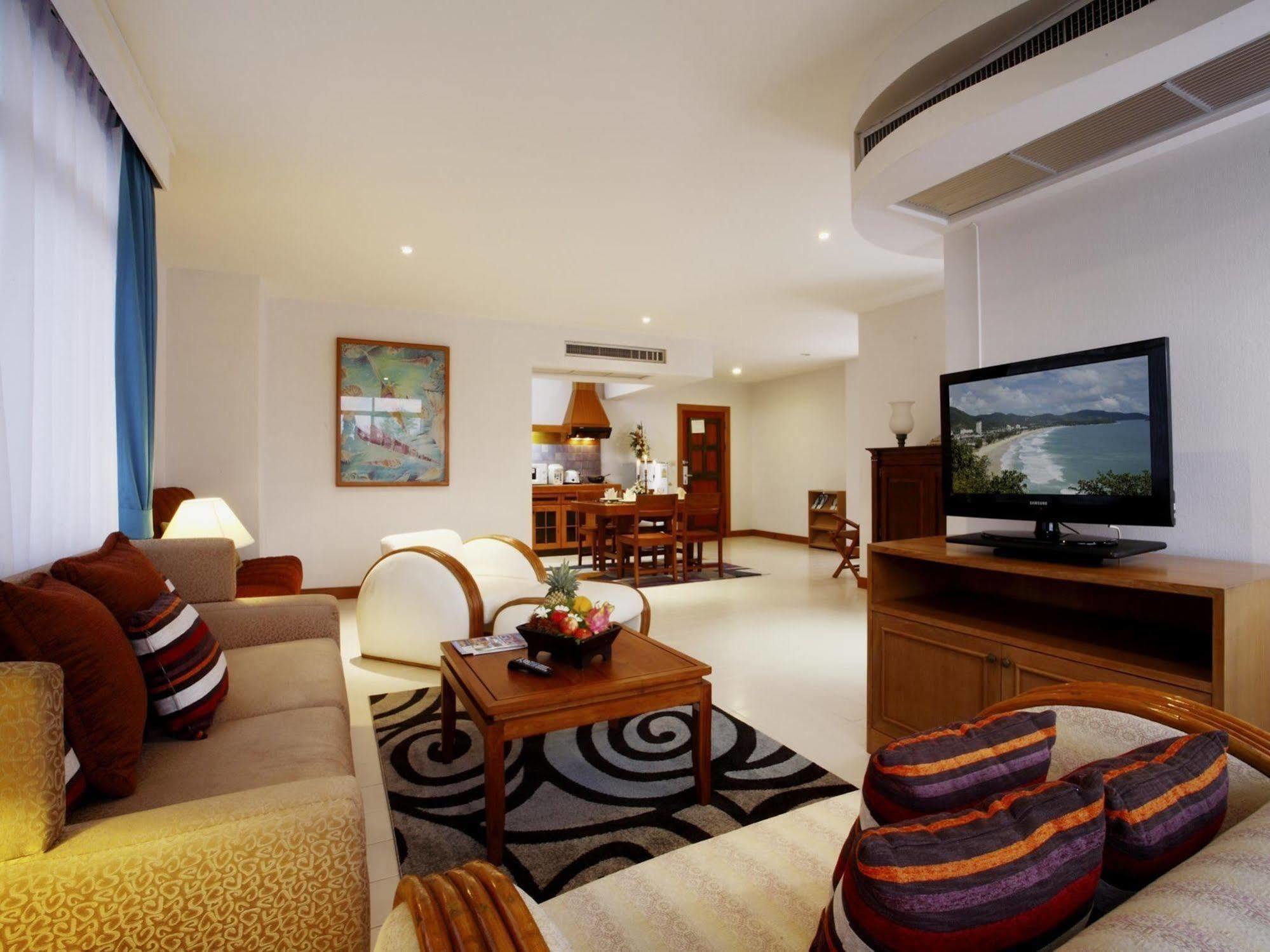 Waterfront Suites Phuket By Centara Karon Εξωτερικό φωτογραφία