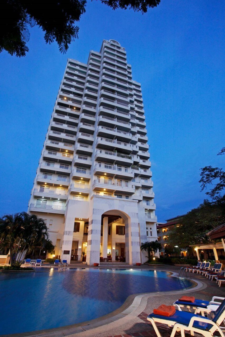 Waterfront Suites Phuket By Centara Karon Εξωτερικό φωτογραφία